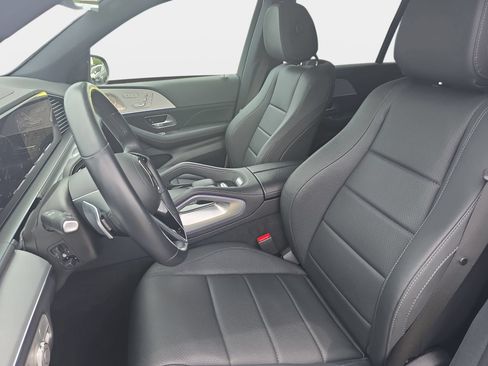 Certified 2025 Mercedes-Benz GLS 450 4MATIC image 15