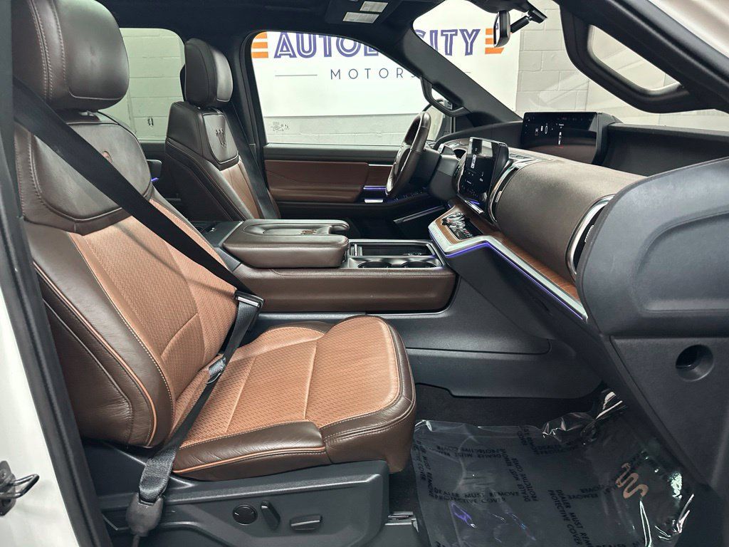 Used 2025 Ford Expedition King Ranch AWD/4WD image 19
