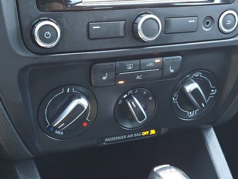 Used 2012 Volkswagen Jetta TDI FWD image 19