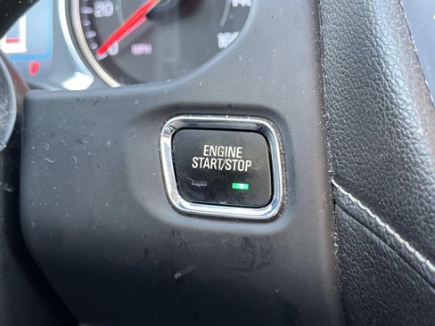Used 2023 GMC Acadia SLE w/ Driver Convenience Package FWD image 36