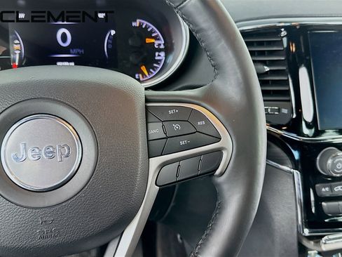 Used 2019 Jeep Grand Cherokee Limited image 16