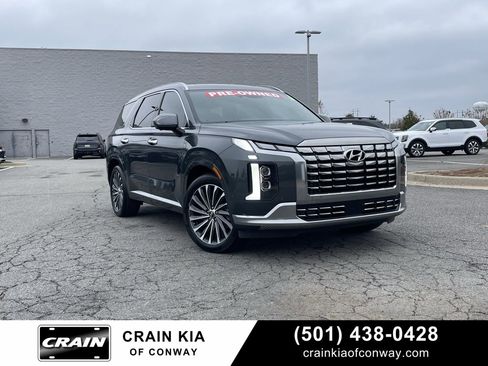 Used 2023 Hyundai Palisade Calligraphy image 1