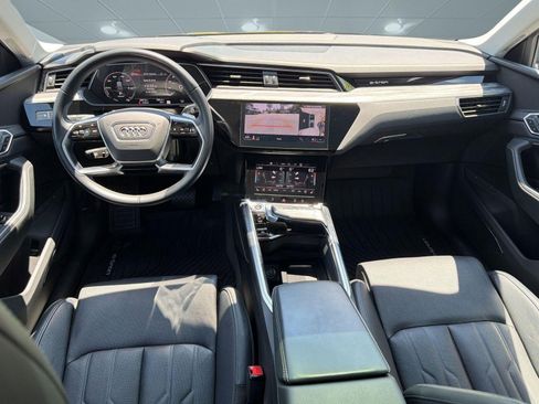 Used 2024 Audi Q8 e-tron Prestige AWD/4WD image 17