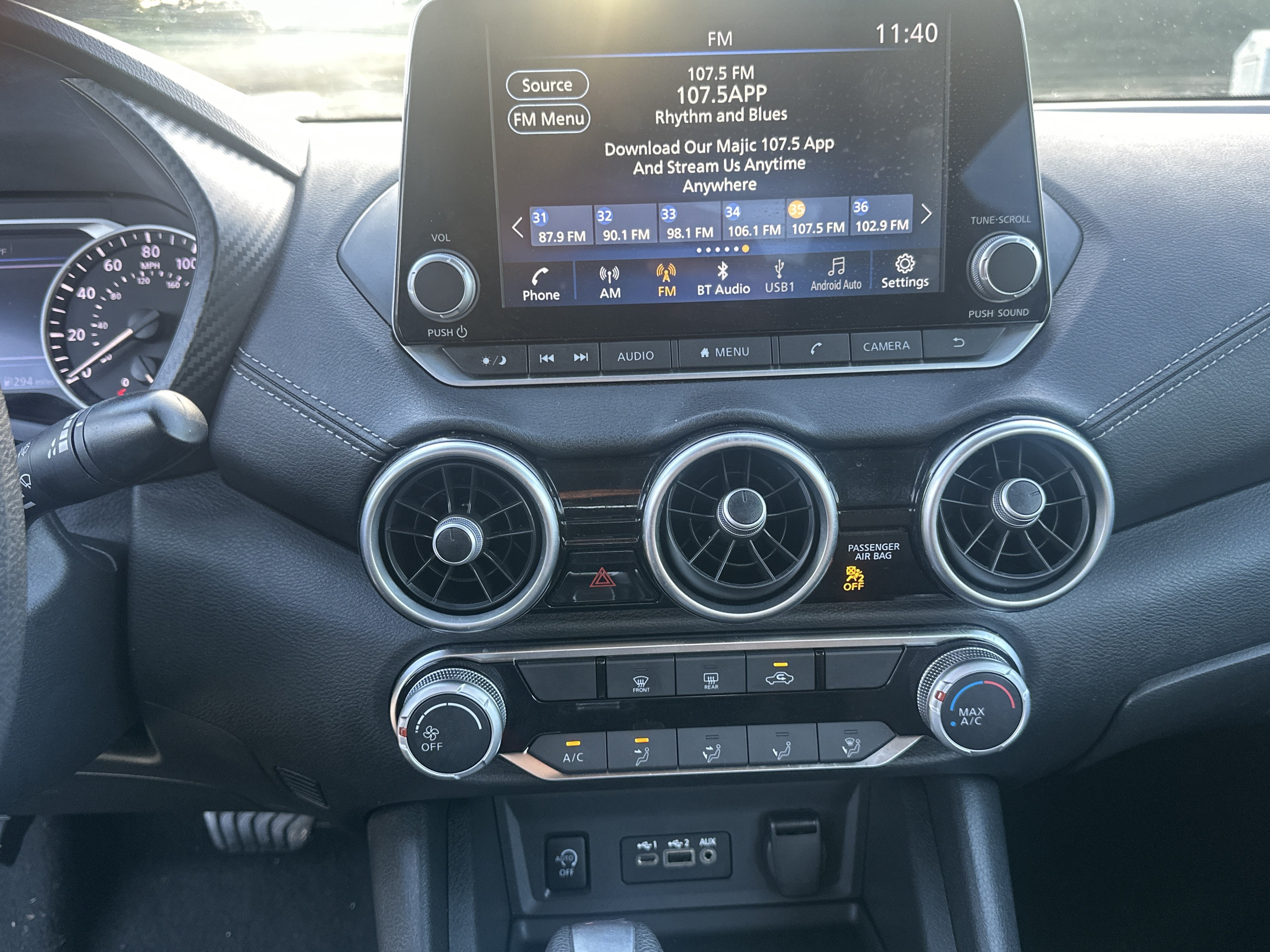Used 2024 Nissan Sentra SV FWD image 27