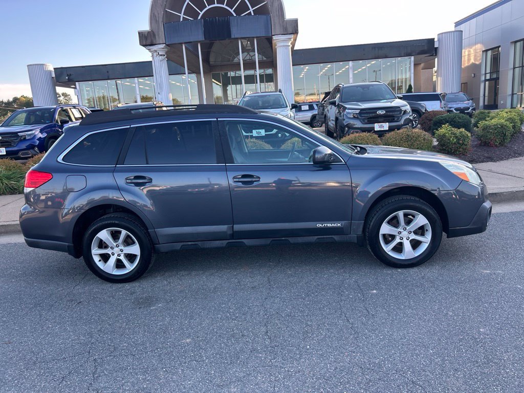 Used 2014 Subaru Outback 2.5i Premium AWD/4WD image 2