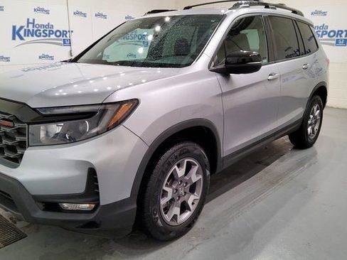 Used 2023 Honda Passport TrailSport image 6