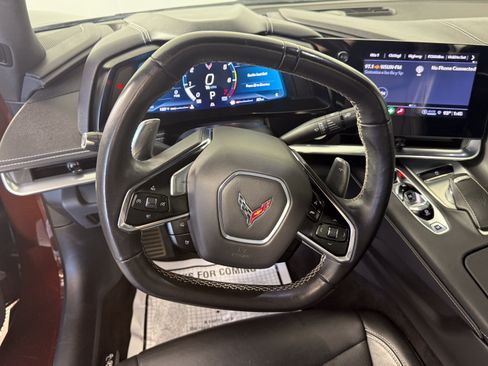 Used 2022 Chevrolet Corvette Stingray Coupe w/ Z51 Performance Package RWD image 10