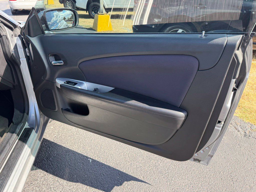 Used 2013 Chrysler 200 Touring FWD image 20