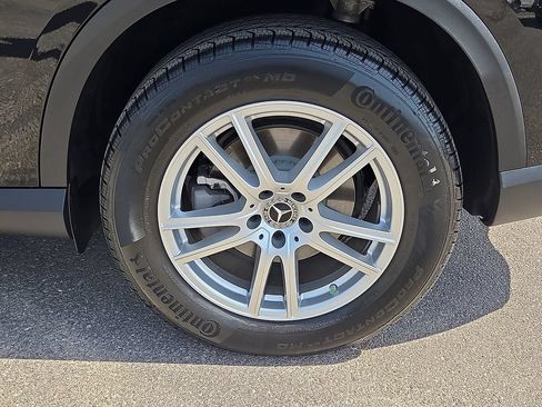 Certified 2025 Mercedes-Benz GLC 300 image 11