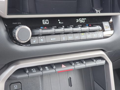 New 2026 Toyota Tundra Limited AWD/4WD image 22