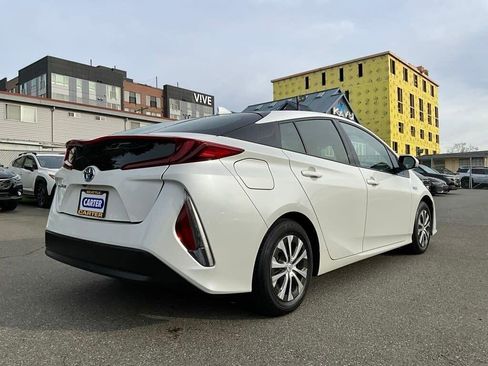 Used 2018 Toyota Prius Prime Plus image 8