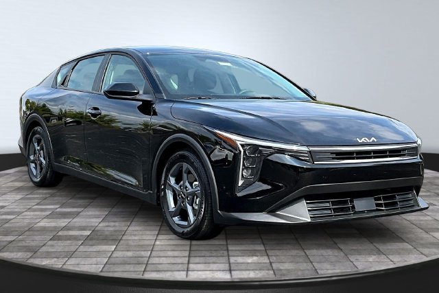Used 2026 Kia K4 FWD image 3