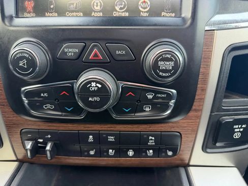 Used 2017 RAM 1500 Laramie AWD/4WD image 27