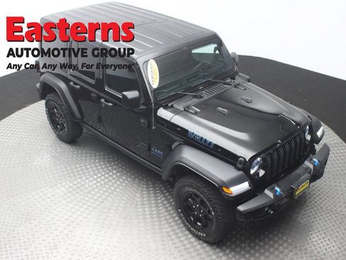 Used 2023 Jeep Wrangler Unlimited w/ Cold Weather Group AWD/4WD image 3