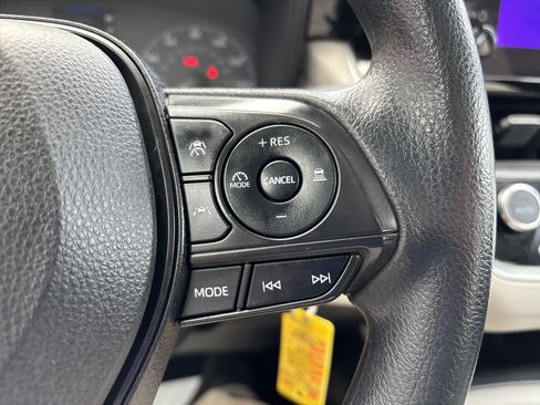 Used 2024 Toyota Corolla LE FWD image 20
