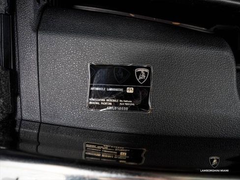 Used 2024 Lamborghini Urus S AWD/4WD image 13