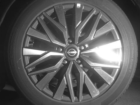 Used 2025 Nissan Altima 2.5 SV image 14