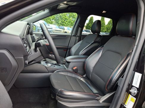 Used 2025 Ford Escape ST-Line AWD/4WD image 24