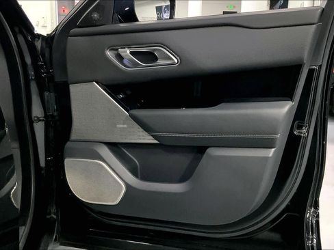 Used 2021 Land Rover Range Rover Velar R-Dynamic S image 22