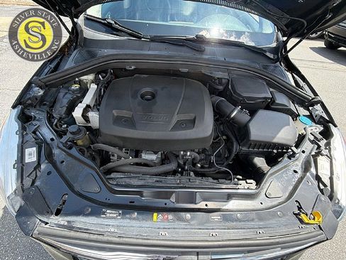 Used 2017 Volvo XC60 T5 Dynamic w/ Preferred Option Package image 29