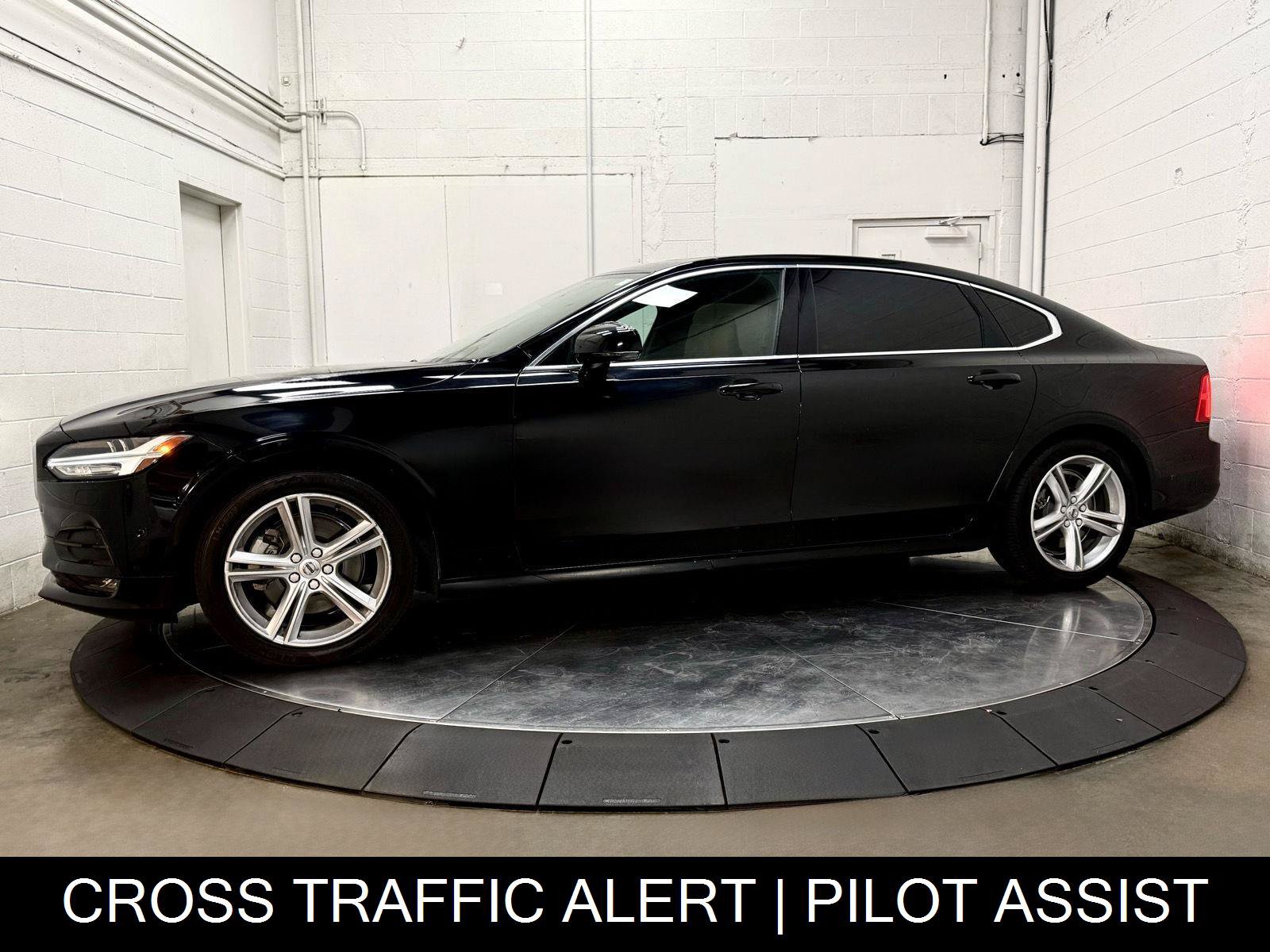 Used 2018 Volvo S90 T5 Momentum w/ Convenience Package FWD image 4