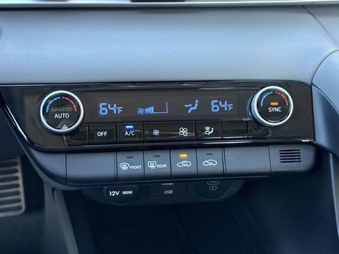 Certified 2025 Hyundai Elantra Sport image 24