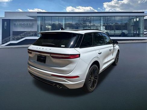 New 2026 Lincoln Corsair Premiere FWD image 8