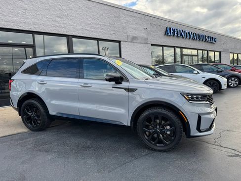 Used 2023 Kia Sorento SX AWD/4WD image 44