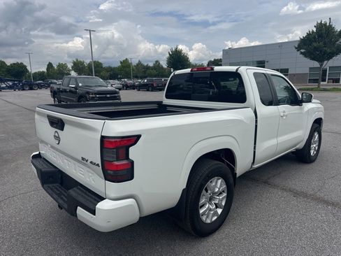 Used 2024 Nissan Frontier SV w/ SV Convenience Package AWD/4WD image 8