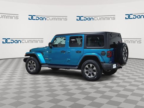 Used 2020 Jeep Wrangler Unlimited Sahara w/ Dual Top Group AWD/4WD image 7