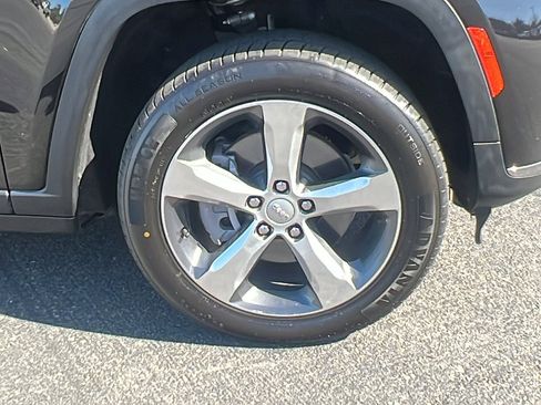 Used 2021 Jeep Grand Cherokee L Limited image 9