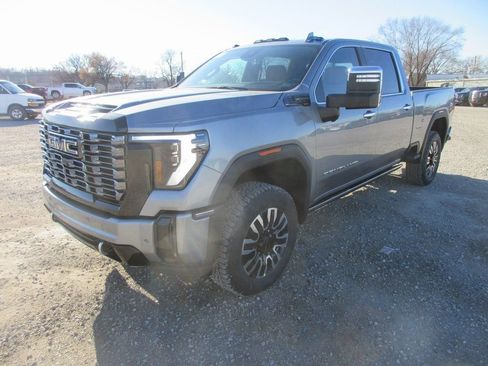 New 2026 GMC Sierra 2500 Denali Ultimate image 11