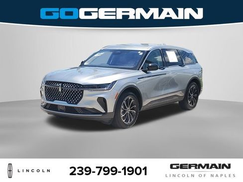 Certified 2025 Lincoln Nautilus Premier AWD/4WD image 1