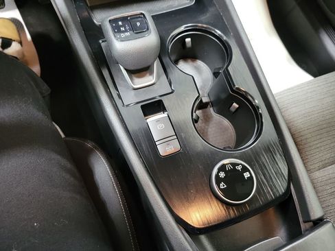 Used 2021 Nissan Rogue S image 44