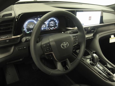 New 2026 Toyota Crown Nightshade image 9