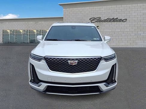Used 2023 Cadillac XT6 Premium Luxury w/ Platinum Package image 2