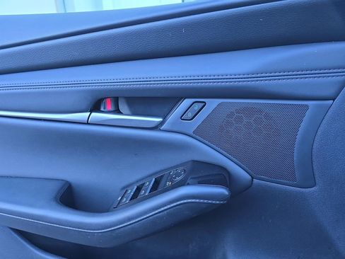 Used 2024 MAZDA MAZDA3 s image 13