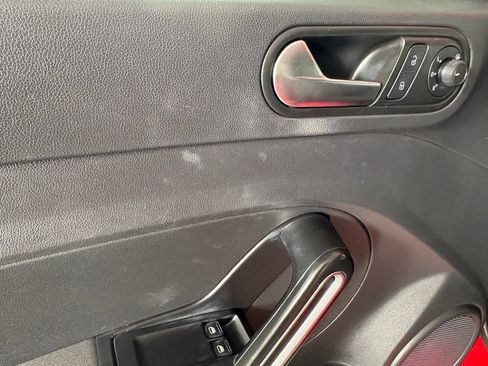 Used 2019 Volkswagen Beetle 2.0T S FWD image 21