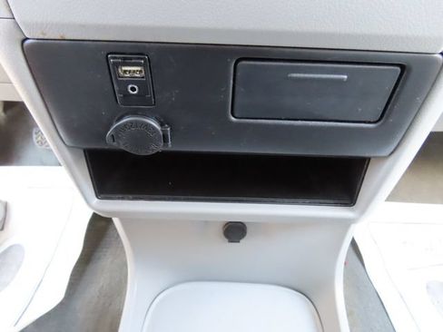 Used 2016 Toyota Sienna LE AWD/4WD image 23
