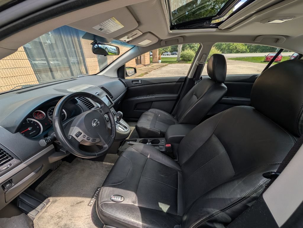 Used 2010 Nissan Sentra 2.0 SL w/ Premium Plus Pkg FWD image 6