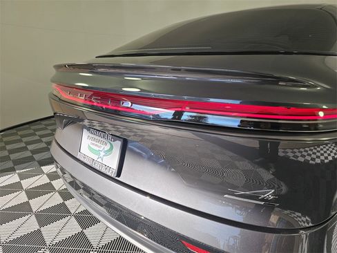 Used 2024 Lucid Air Touring image 17