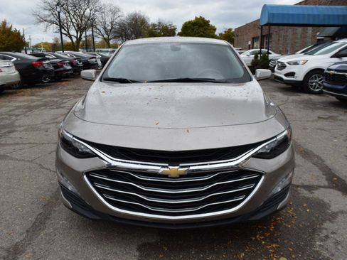 Used 2022 Chevrolet Malibu LT FWD image 3