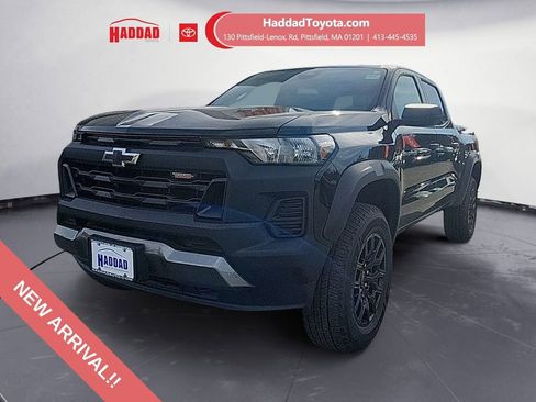 Used 2023 Chevrolet Colorado Trail Boss w/ Advanced Trailering Package AWD/4WD image 1