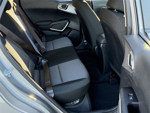 Used 2023 Kia Soul LX image 23