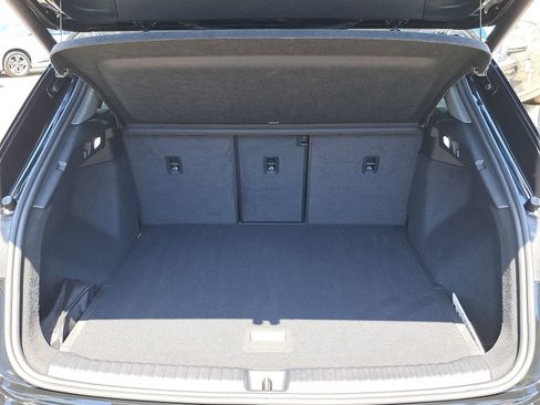 Certified 2025 Audi Q4 e-tron Premium Plus w/ Premium Plus AWD/4WD image 12