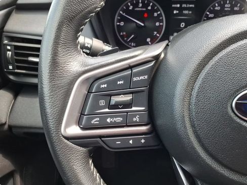 Used 2023 Subaru Outback Premium AWD/4WD image 9