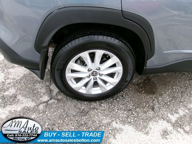 Used 2024 Toyota Corolla Cross LE AWD/4WD image 20