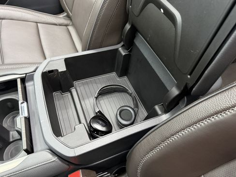 Used 2024 GMC Yukon Denali AWD/4WD image 26