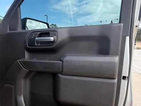 Used 2019 Chevrolet Silverado 1500 Custom Trail Boss w/ Custom Convenience Package image 15