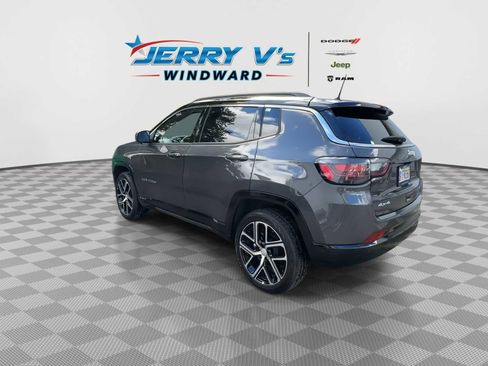 Used 2024 Jeep Compass Limited w/ Elite Group image 6